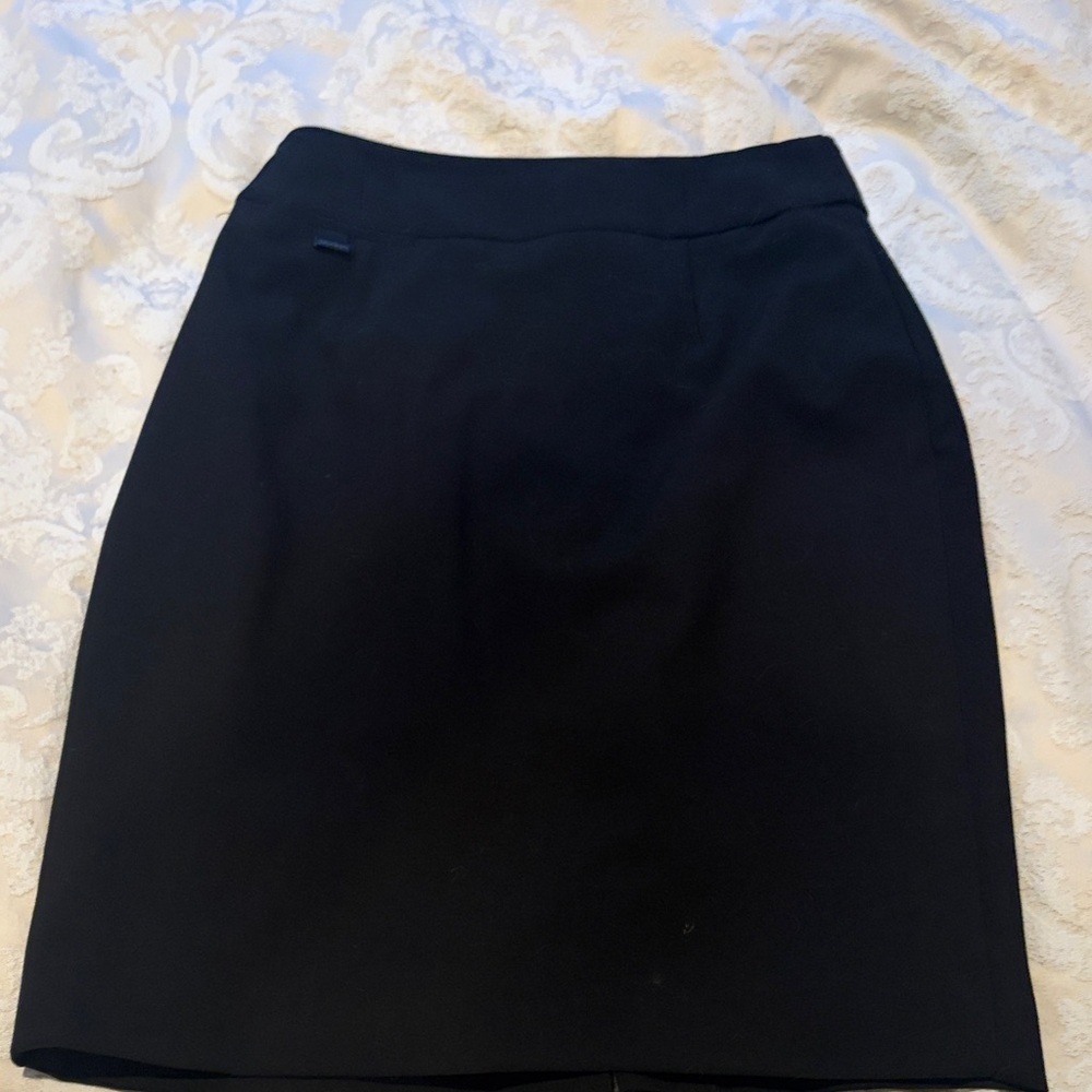 Calvin Klein Elegant Black Pencil Skirt